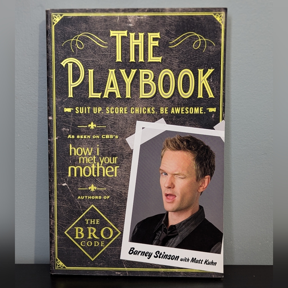 4/$10 📚 The‎ Playbook by Barney Stinson With Matt Kuhn